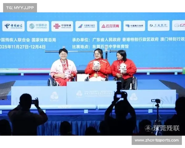 残特奥会男子65公斤级：辽宁周世伟213公斤绝杀江西邹益夺冠